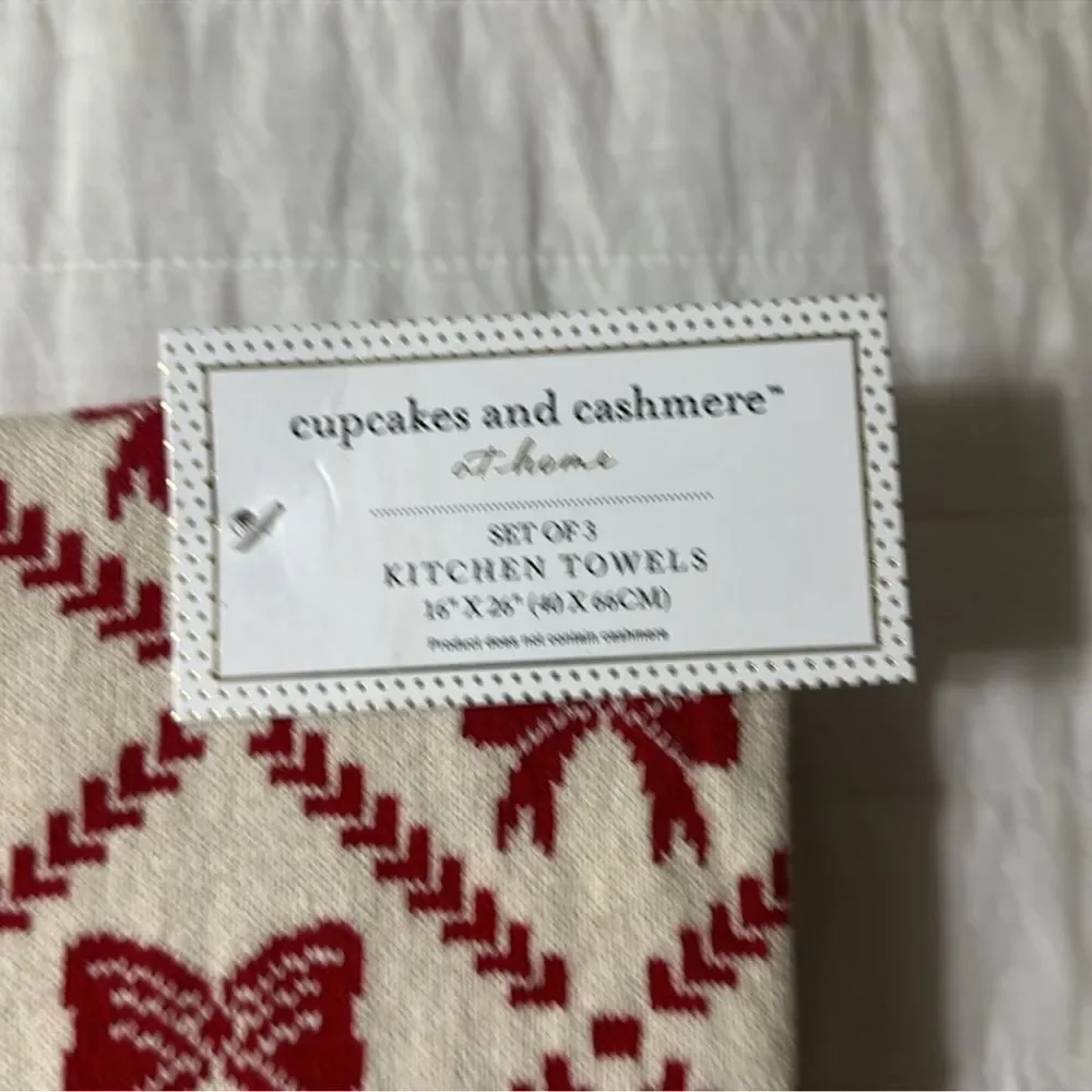 cupcakes & cashmere 3 Tea Towels Ivory Tan Red Christmas Bow Tie Cotton Knit